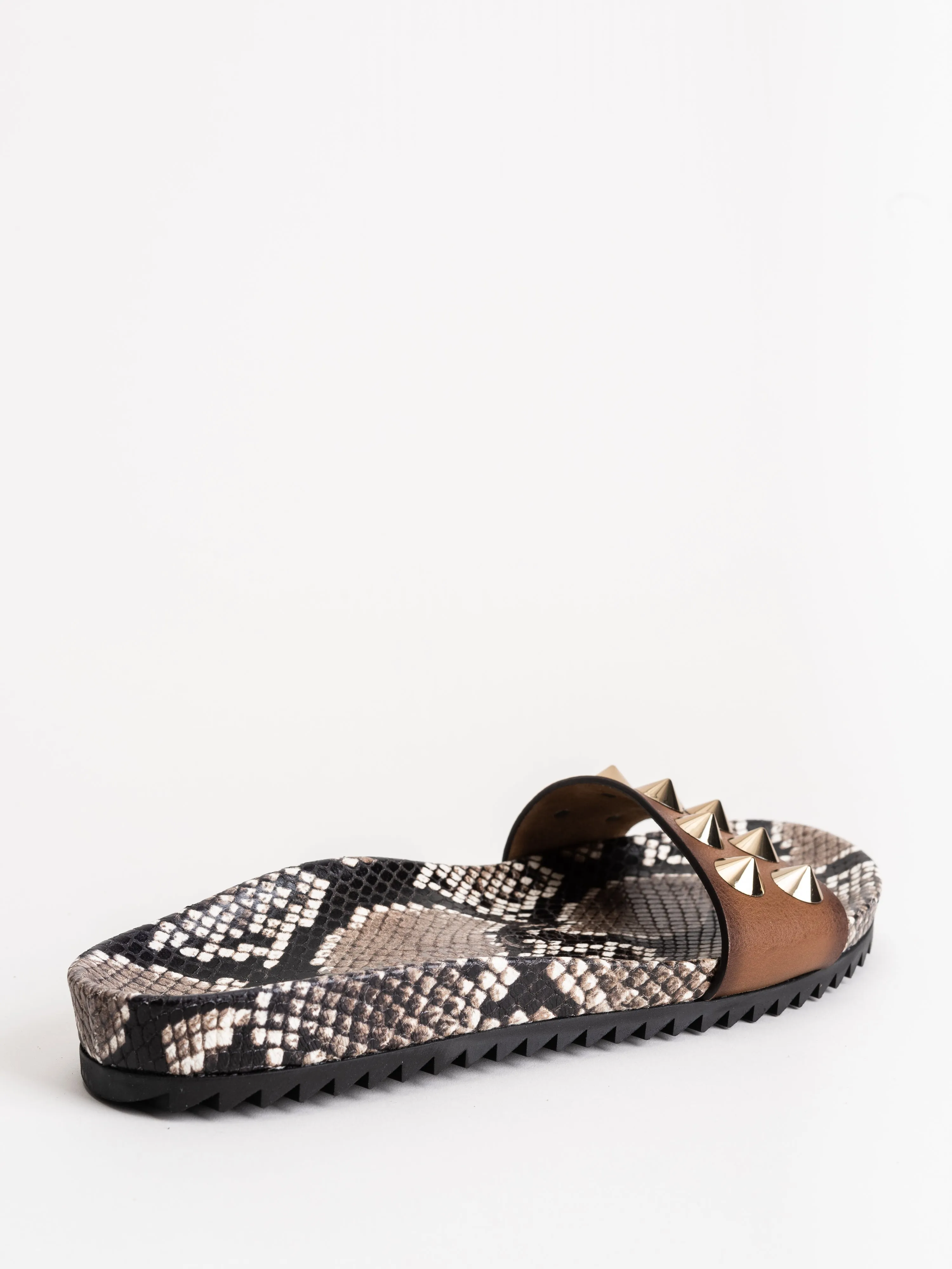 areta sandal