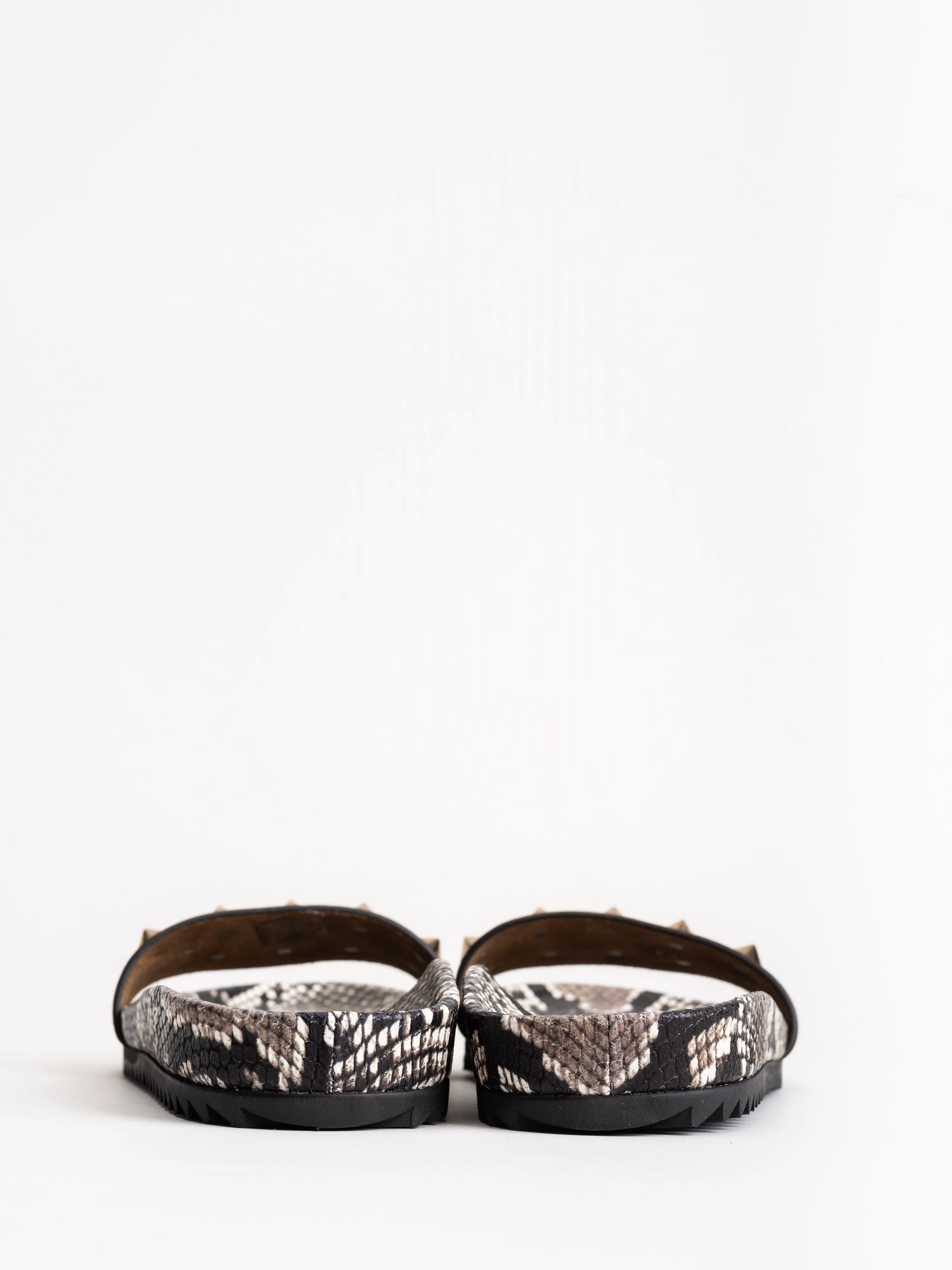 areta sandal