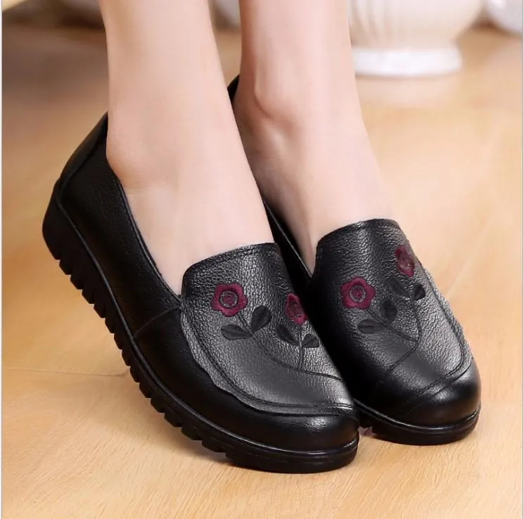 Cowhide Middle-aged Non-slip Soft Bottom Print Flat Mother's shoes