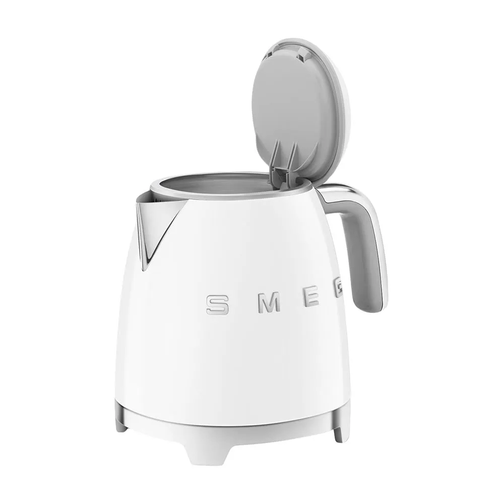Electric kettle Smeg KLF05, white