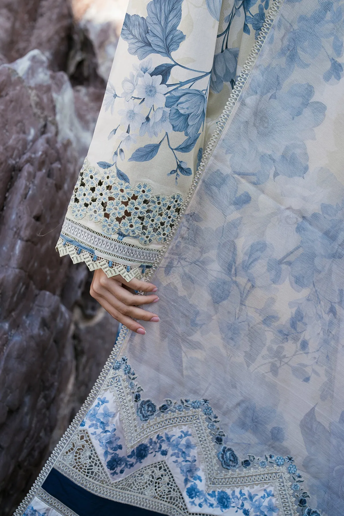 EMBROIDERED PRINTED LAWN UF-4105