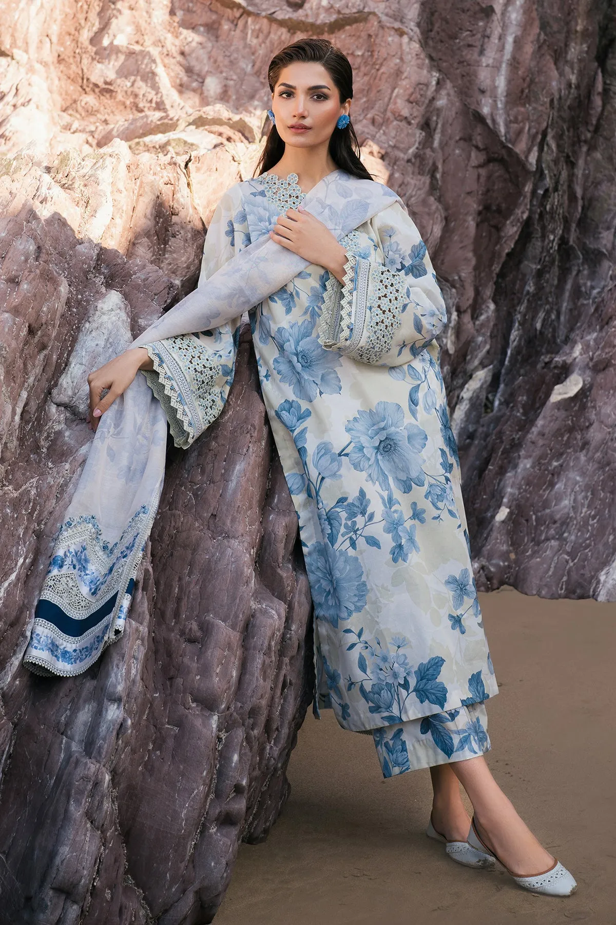 EMBROIDERED PRINTED LAWN UF-4105