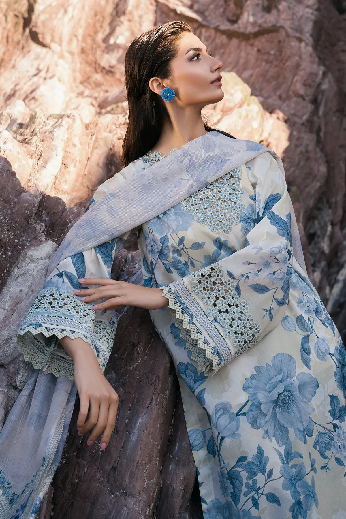 EMBROIDERED PRINTED LAWN UF-4105