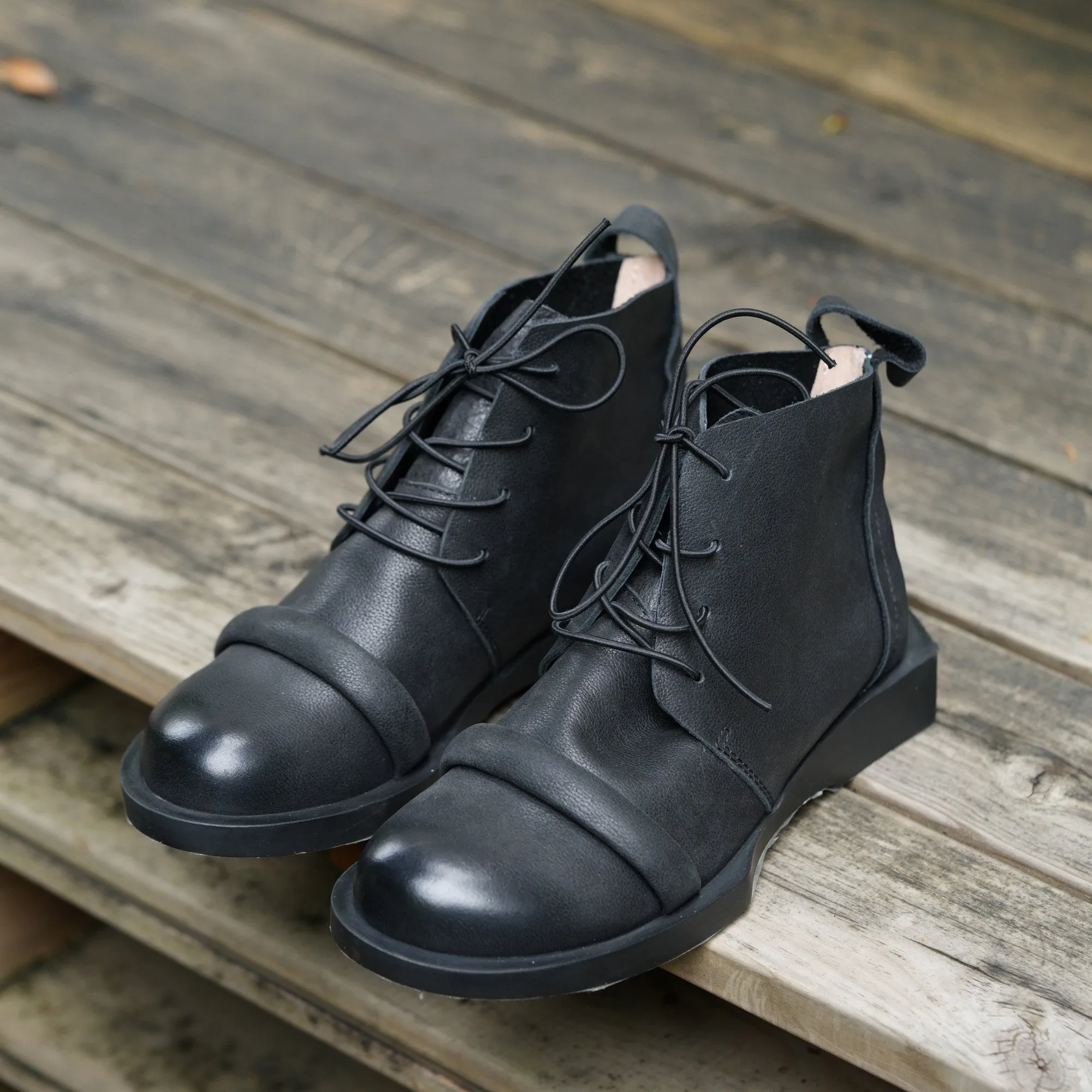 Handmade Soft Leather Barefoot Ankle Boots Lace-Up in Red/Black/Coffee